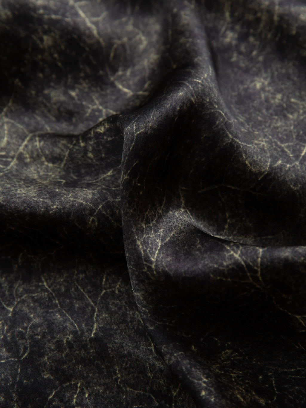Gilded Vein Xiangyun Silk Camisole